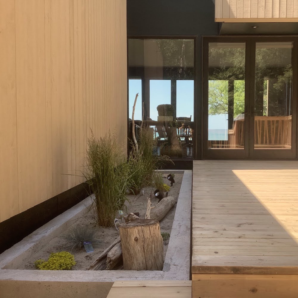 Planter 3 Cedar Deck with Bench